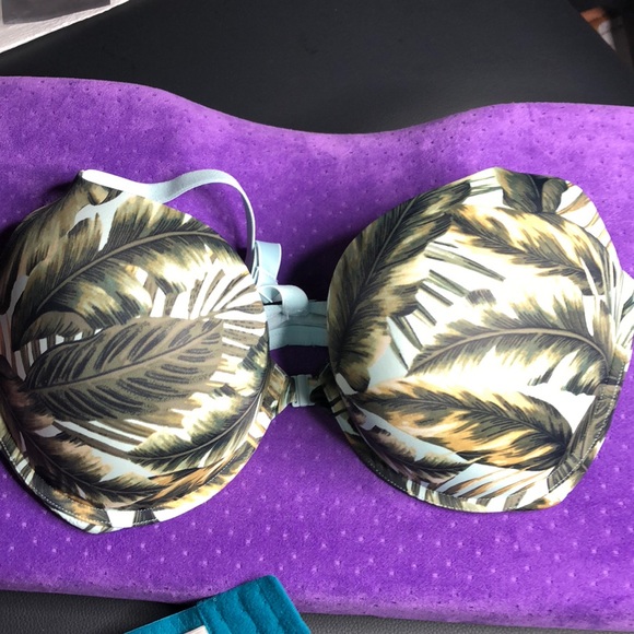 Victoria secret bras 36DD Bundle - Picture 5 of 5